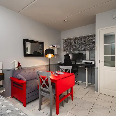Apartment Etaetyoe Ja Majoitus, Remote Work & Sleep,